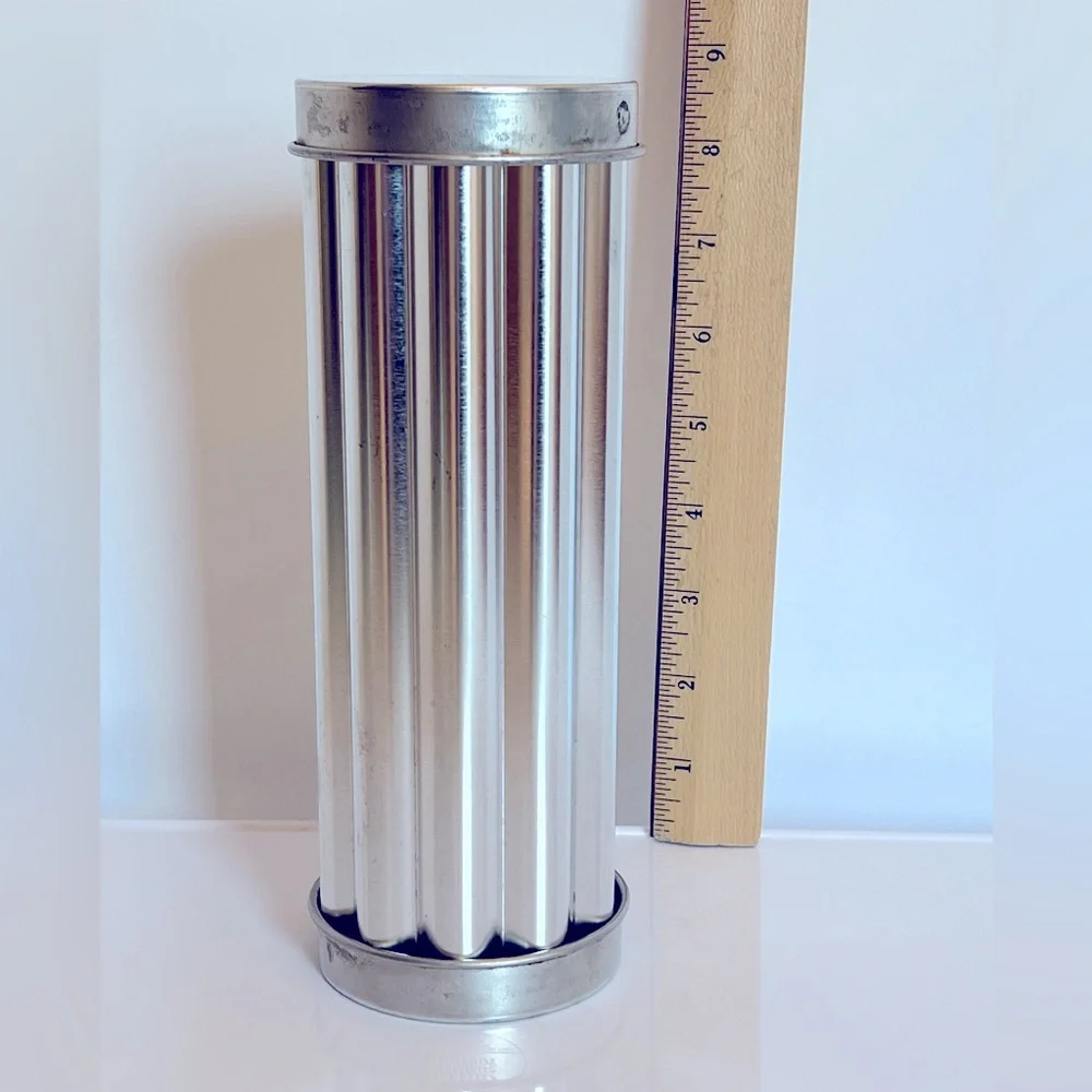 Two Vintage Pampered Chef Silver Decorative Scalloped Bread Tubes.